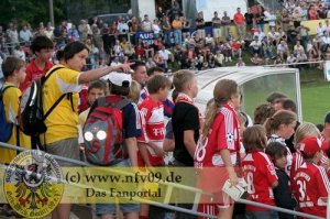 nfv09-fcbayern-muenchen-nachspiel-zuschauer-141